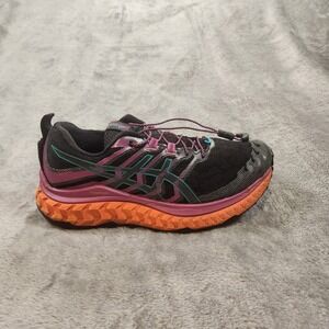 Asics Shoes Womens 8 Black Trabuco Max Sneakers Trail Running Gorpcore 1012A901